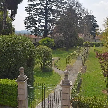 Locazione Turistica Giulia *